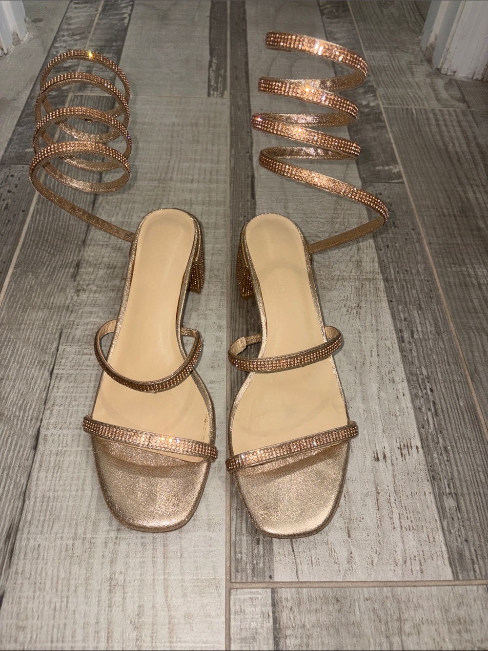 Size 9.5 sparkley gold heels